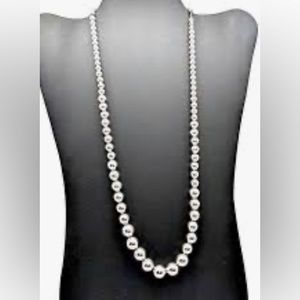 Napier Jewelry | Vintage
Napier Graduated Silver
Bead 25"